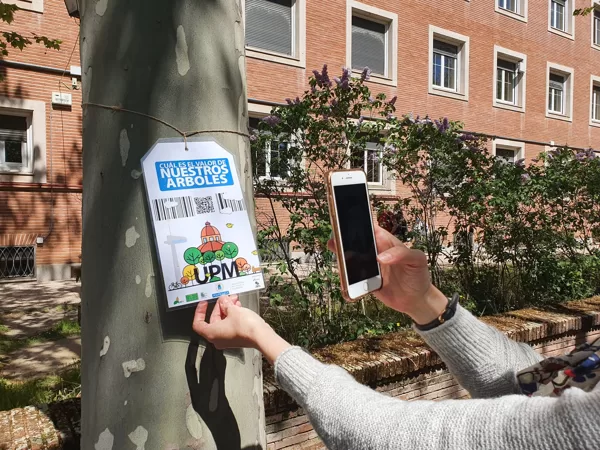 Lectura de código QR para acceder a más información